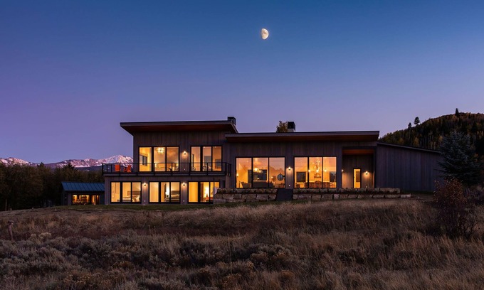 Jackson Hole Casa | Luxury Mountain Modern Home in Jackson Hole Wyoming. Grand Teton National Park.