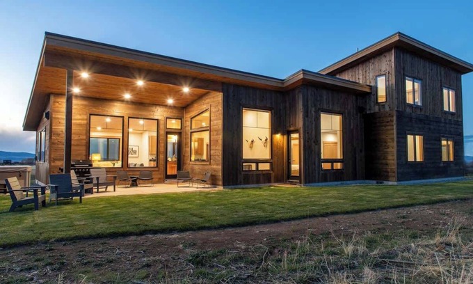Driggs Casa | Luxury Mountain Retreat with Guest House - The Ultimate Teton Getaway