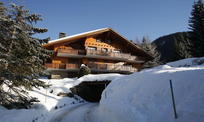 Villars-sur-Ollon Apartamento | Se puede esquiar dentro y fuera de la propiedad con vistas impresionantes