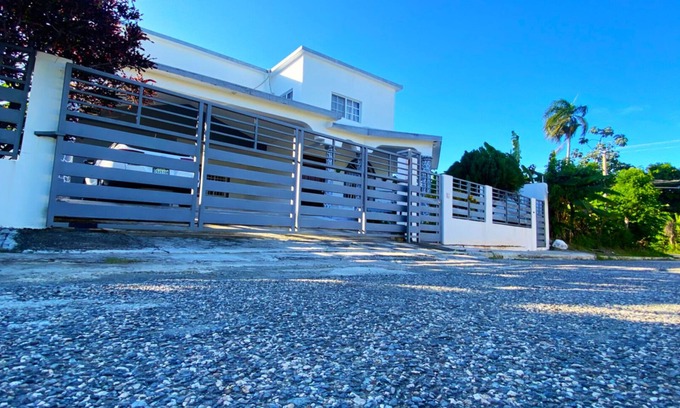 Residencial El Doral Apartamento | Luxury Near Beach Apartment w/ Free Netflix & WiFi