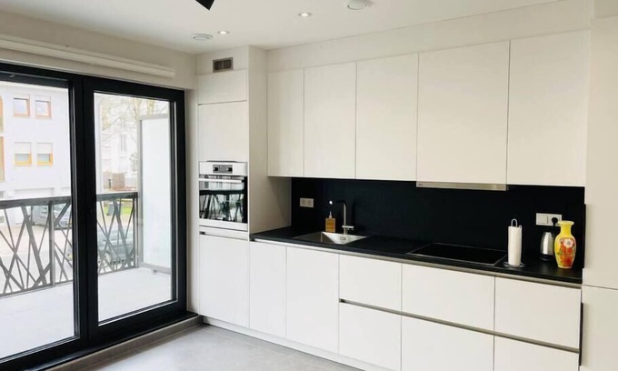 Beggen Apartamento | Luxury New Flat with Terrace & Parking