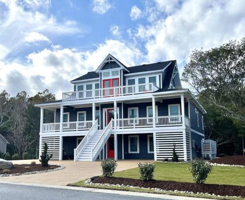 Corolla Casa | Luxury New Home Heated Pool Hot Tub Game Room
