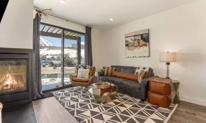 Willow Grove Condominio | Luxury NEW SKI 2 bdroom Condo on the River