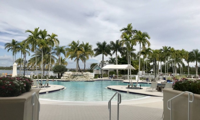 Naples Casa | Luxury Newly Built 3 Bedroom Plus Den Home with Pool/Spa