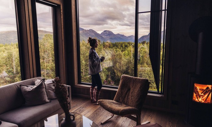 Møre og Romsdal Apartamento | Luxury Nordic Suite with Private Sauna and Panoramic Mountain Views