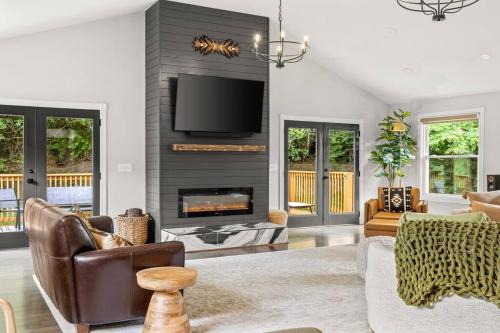 Trailwood Casa | Luxury Oasis - Airport, Downtown, Opry, Lake