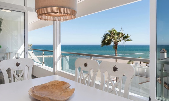 Benalmadena Costa Apartamento | Luxury ocean view beach apartment