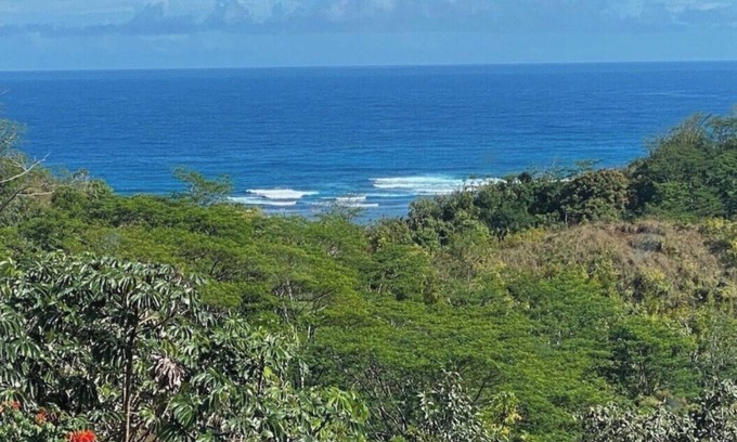 Kaiulani Condominio | Luxury Ocean View Townhouse; 2,864SqFt; 3 Bedroom; 3-1/2 Bath; 3 community pools