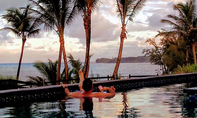 Hakalau Casa | Luxury Oceanfront Apartment Gated Cliffside Estate - Carriage - Beach 10m walk
