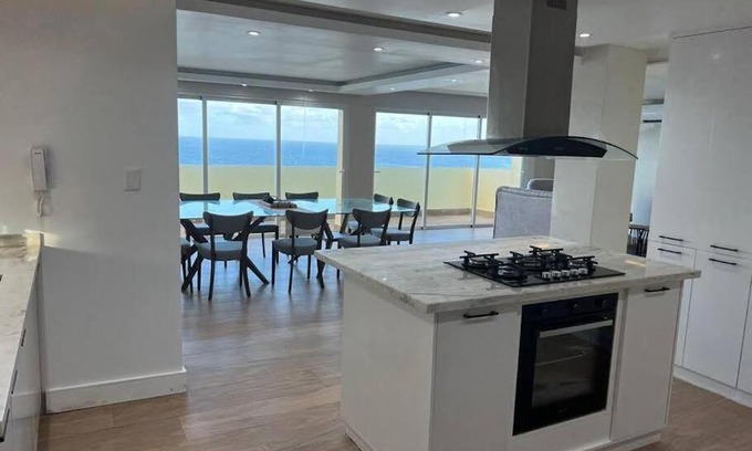 San Geronimo Apartamento | Luxury oceanfront big apartament