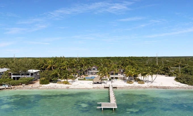Islamorada Casa | Luxury Oceanfront Estate in Islamorada - Your Tropical Paradise Awaits!
