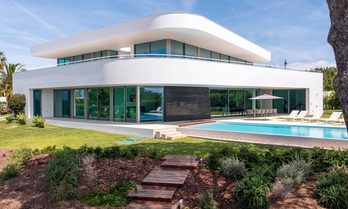 Lagos Villa | Villa with free Wi-Fi | Private Heated Pool | Gym access | Concierge service | near beach, restaurants, Spa, driving range [LUX MARE I]