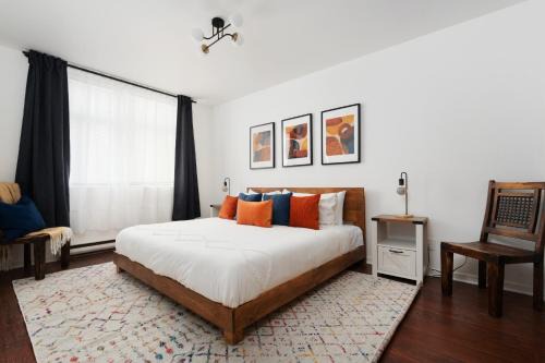 Ville-Marie Apartamento | Luxury Old Montreal Parking with Yard Patio 10 Guests