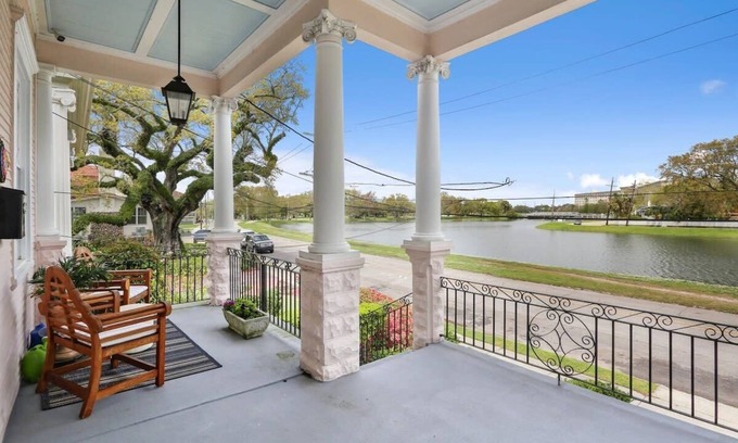 New Orleans Casa | Luxury On The Bayou | Parking | Steps to City Park