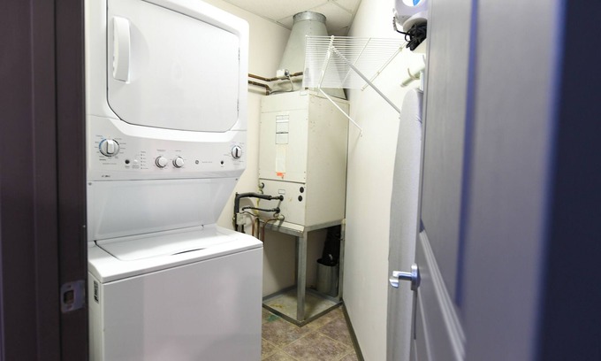 Fort McMurray Apartamento | Luxury One Bedroom Suite