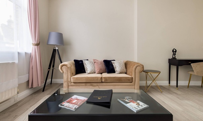 Farringdon Apartamento | Luxury one bedroom Central London apartment minutes from Farringdon Station!