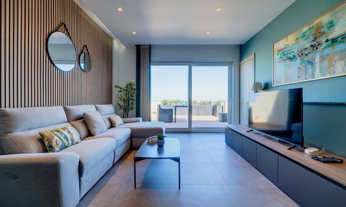 Tal-Ghoqod Apartamento | Luxury Penthouse with Terrace and Views