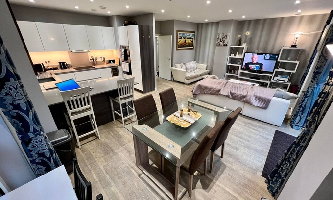 Peninsula Apartamento | Luxury Penthouse 5* sleeps 9 with parking