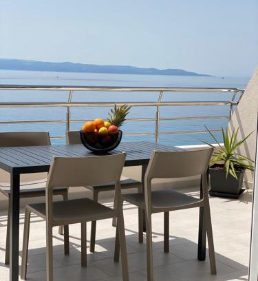 Tucepi Apartamento | Luxury Penthouse Adriatic Blue - On the beach