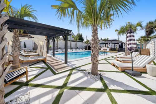 Kiska Beach Casa | Luxury Pool oasis 2 houses 6 BR 5 BA close to 30A kids paradise
