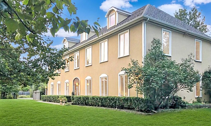 Rabbit Creek Casa | Luxury & Privacy Perfected: Estate Home Charm with Boutique Hotel Flair