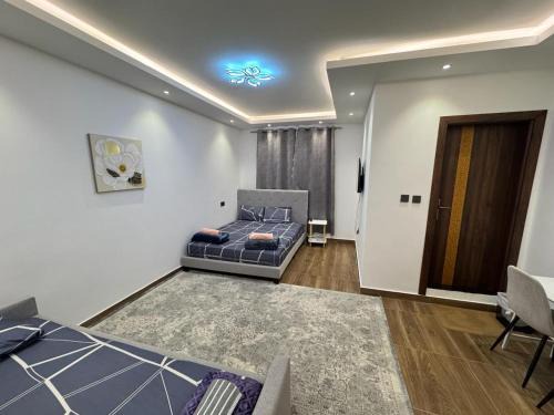 Abu Dhabi Casa | Luxury Private Room near airport
