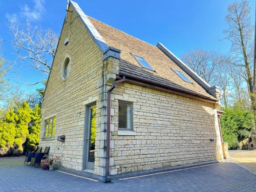 Earlswood Apartamento | Luxury, private, secure self-contained Coach House, near Wythall and close to the NEC