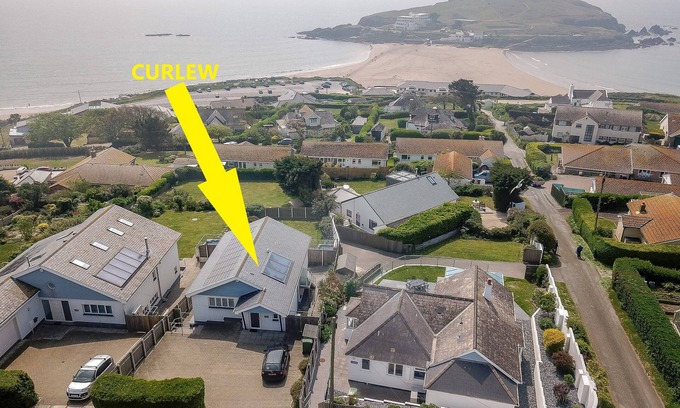 Bigbury-on-Sea Casa | Luxury property Sleeps 8 - Sea views & hot tub - 200m from beach!