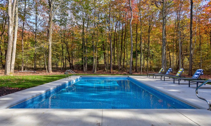 Allegan County Casa | Luxury Property: Private Pool, Hot Tub, Fire Pit and Close to Lake Sunsets