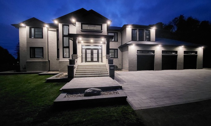 Loyalist Casa | Luxury Property, Water views, 5-6 beds