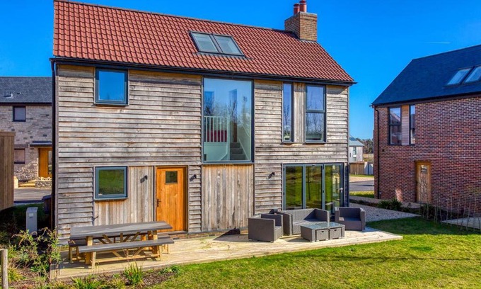 Holworth Casa | Luxury property with spa access on a nature reserve Cheetah Retreat BV18