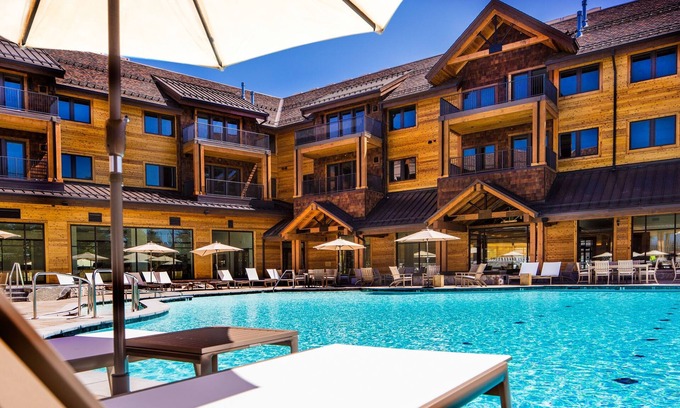 Lakeside Park Condominio | Luxury Residence - Gondola across the Street 2 Bedroom Condo by RedAwning