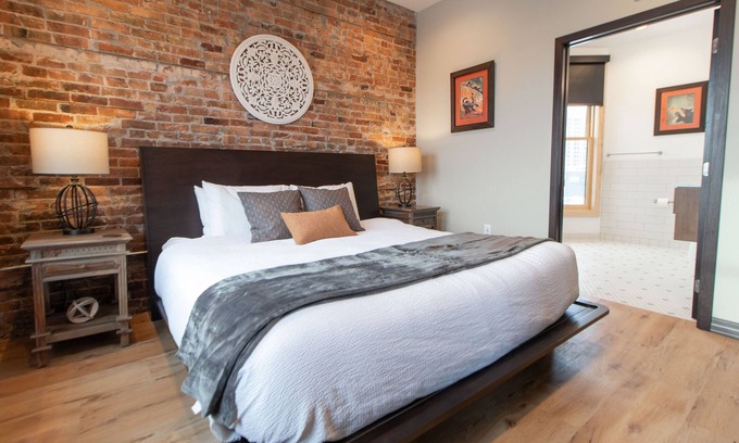 Duluth Apartamento | Luxury Residential Suite Duluth Press 301