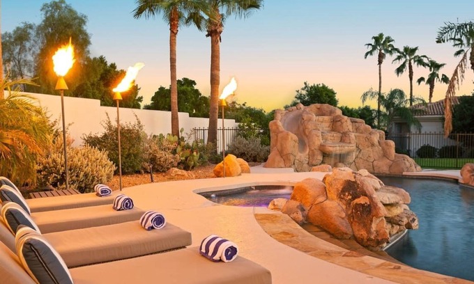 Cactus Acres Casa | ♥Luxury Resort Family Haven♥PickleBall♥Mountain Views♥Golf
