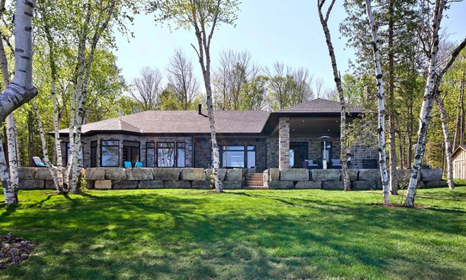 Big Bay Cabaña | Luxury resort like cottage on southern Georgian Bay