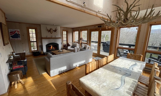 West Dover Chalet De Esquí | Luxury Retreat in Mount Snow, VT