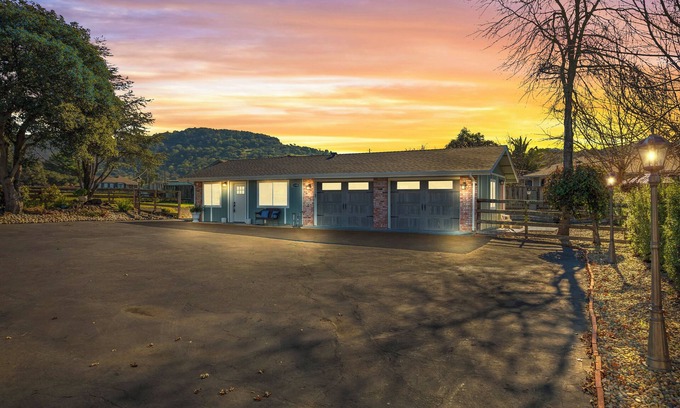 Napa Casa | Luxury Retreat in Napa Valley – Two Stunning Homes on a Private Gated Estate