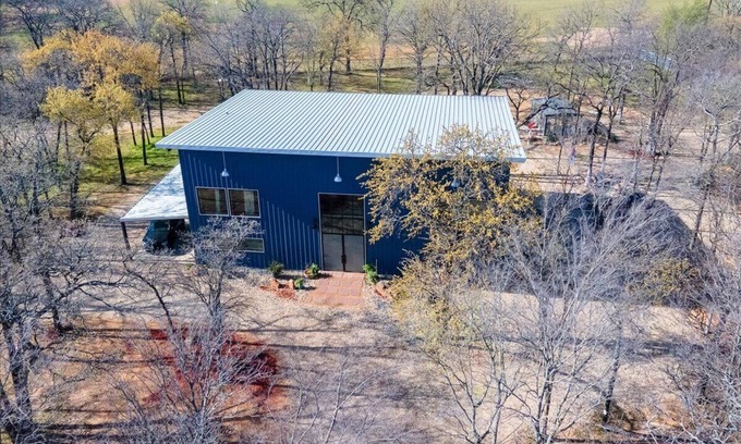 Krugerville Complejo | Luxury Retreat on 3.16 Acres in the Heart of Texas Horse Country