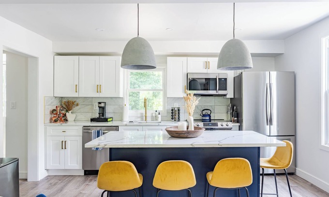 Rosendale Casa | Luxury Retreat on Rondout Creek- Wedding Central!