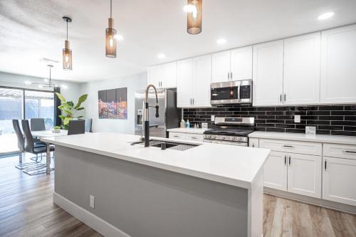 Summerlin Casa | Luxury Retreat The Vegas Edition