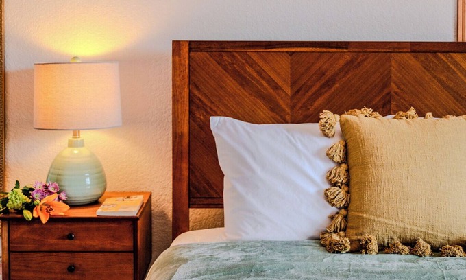 Lafayette Casa | Luxury Retreat w/ Hot Tub, Home Theater & more. Kid & Pet Friendly!