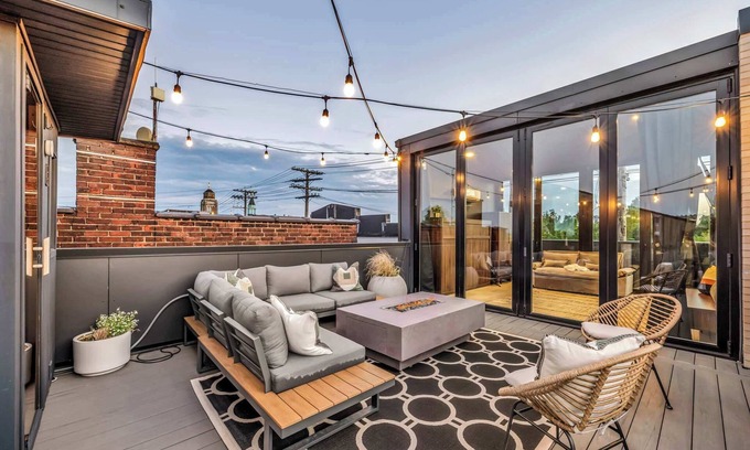 Tremont Casa | Luxury Rooftop Oasis Tremont: Sauna & Cold Plunge