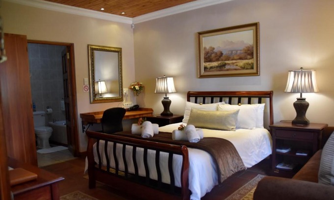 Middelburg Casa | LUXURY ROOM @ 4 STAR GUEST HOUSE