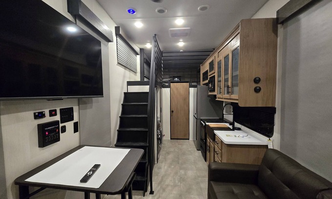 Lancaster Casa | Luxury RV Retreat, Resort Style Pool, Modern Kitchen, Loft, & Spa Inspired Bath!