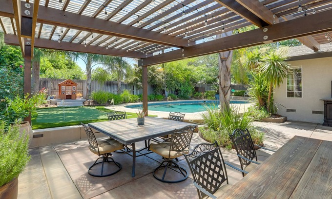 Carmichael Casa | Luxury Sacramento Area Home ~ 13 Mi to Downtown