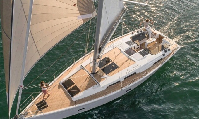 Pogerola Alquiler De Eote | Luxury Sailing Tour – Amalfi, Capri & Hidden Coves with Skipper