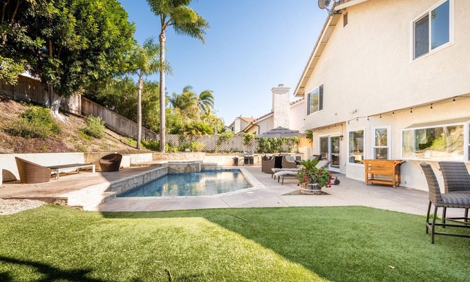 Carmel Valley Casa | Luxury San Diego House: Beach, Pool & Pet-Friendly by RedAwning