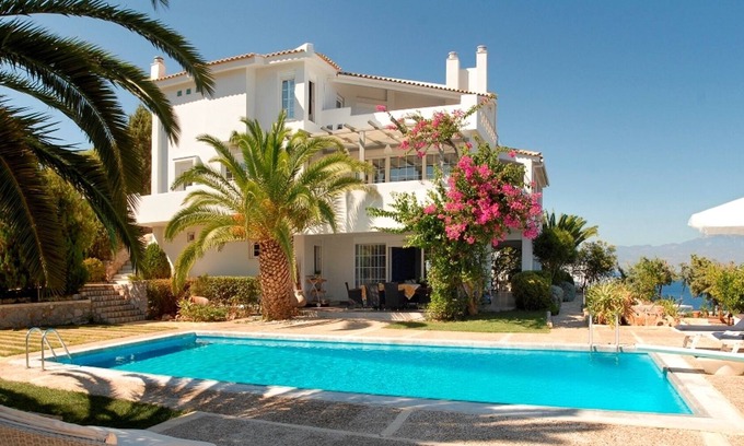 Katakali Villa | Luxury Sea front Villa with large private pool & amazing see view