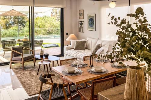 Villajoyosa Apartamento | Luxury Sea View Apartment by United Renters
