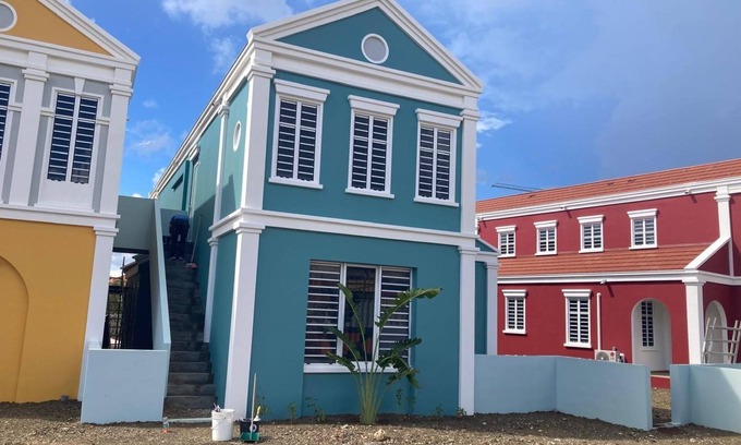 Tera Kora Casa | Luxury semi-detached water villa with 2 apartments, SUP boards, barbecue, and access to a shared pool, jacuzzi on the terrace (ground floor), and air conditioning in bedrooms and living room.